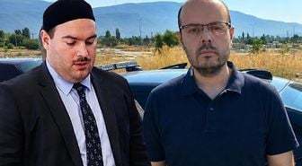 Eski bakan adına tahsisli! İşte kardeş Kuriş'in yakalandığı araçtan çıkan para