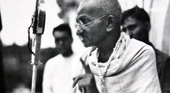 Gandhi'nin el yazısı notları 1,7 milyon dolara satıldı