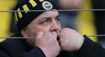 Fenerbahçe'de korkutan sakatlık! Sahadan sedyeyle ayrıldı