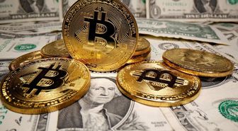 Satacağını söylemişti şimdi Bitcoin almayı öneriyor
