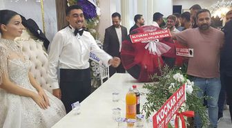 Düğünde damada lastik hediye ettiler