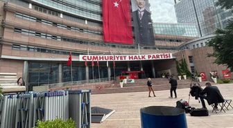 CHP yönetimi 'mutlak butlan' davasında temyiz başvurusunu geri çekti