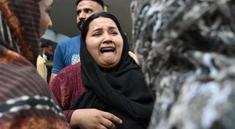 Pakistan'da yürek yakan yangın: 15 bebek hayatını kaybetti