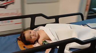 İki yaşındaki Fatma, 3. kattaki evlerinin balkonundan düştü: Mucizevi şekilde kurtuldu