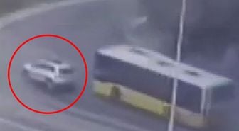 Zeytinburnu'nda İETT otobüsü duvara çarptı: 1 ölü, 17 yaralı