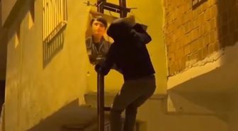 Terör örgütü mensuplarının posterini asan 4 kişi gözaltına alındı