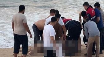Arnavutköy'de dalga faciası: 58 yaşındaki adam hayatını kaybetti
