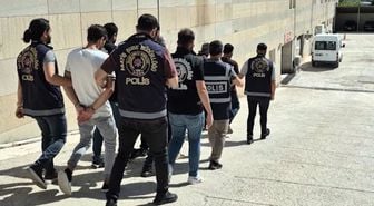 Araç üzerinden havai fişek atan konvoya 900 bin lira ceza