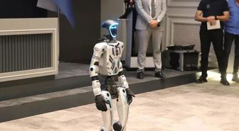 Melikgazi Belediyesi'nde insansı robot göreve başladı