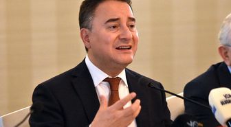 Babacan'dan Davutoğlu'na destek: Soruşturma ifade özgürlüğüne müdahale