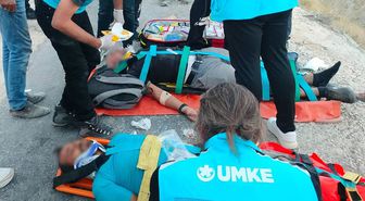 Elazığ’da minibüs uçuruma yuvarlandı: 5'i ağır 13 yaralı