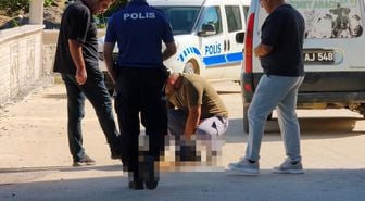Silah seslerini duyan mahalleli polisi aradı: Polisler karşılarında sokak köpeğini vurulmuş halde buldu