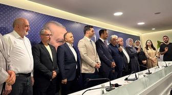 4 meclis üyesi CHP'den istifa etti! Üsküdar Belediyesi AK Parti'ye geçiyor