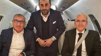 İş insanı tutuklandı! Bakanlıktan gündem yaratan fotoğrafa açıklama geldi