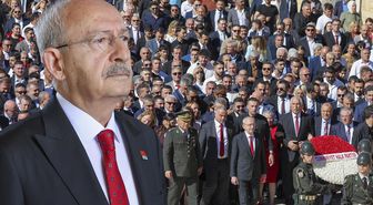 Kılıçdaroğlu Anıtkabir'de! Yanında üç büyükşehir belediye başkanı vardı