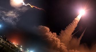 Ürdün'deki ABD üssü cehennemi yaşadı! İran 4 farkı füzeyi aynı anda ateşledi
