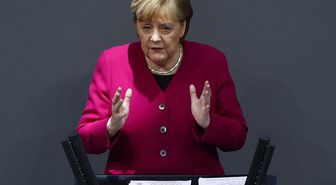 Almanya'daki seçim sonucu Merkel'i sarstı: Kalbim kan ağlıyor
