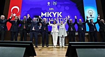 AK Parti'ye geçen Foça Belediye Başkanı Saniye Bora Fıçı'dan ilk açıklama: Tek önceliğim Foça