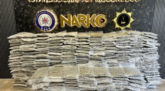 Beykoz'da iki araca operasyon: 409 kilo skunk ele geçirildi, 3 zanlı yakalandı