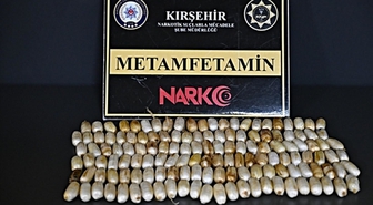 Kırşehir'de şüphelinin sindirim sisteminden 139 kapsül çıktı: 1 kilo 159 gram uyuşturucu ele geçirildi