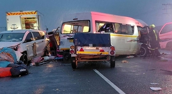 Güney Afrika'da zincirleme trafik kazası! 21 kişi hayatını kaybetti