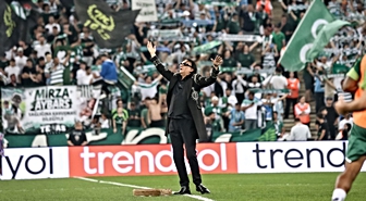 Bursaspor tribünlerinde tüyleri diken diken eden anlar! Gökhan Kırdar'la 'Cendere' şovu