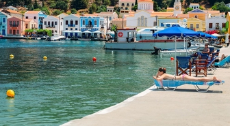 Türkiye'nin hemen dibinde! Meis Adası'nda 1 yıl kalana 280 bin TL verilecek