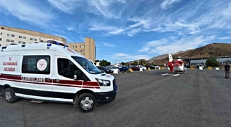 Bitlis'te doğumsal kalp rahatsızlığı olan 1 günlük bebek helikopter ambulansla Van'a sevk edildi