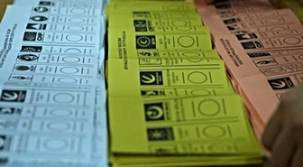 Büyükşehir belediye başkanları anketinde dikkat çeken sonuç! İlk iki sıra aynı partiden