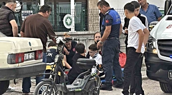 Bolu'da kaza yerini görüntüleyen gazetecilere sağlık ekibinden 'eşeğe mi diyoruz' tepkisi