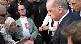 Cumhurbaşkanı Erdoğan konvoyu durdurup yanına gitti! 15 ay önceki konuşmalarını bile unutmadı