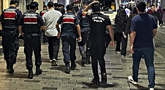 İstanbul merkezli 'Ailem Güvende' operasyonunda 20 şüpheli tutuklandı