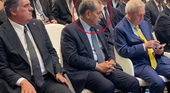 Dursun Özbek'in Aziz Yıldırım'ın telefonuna bakışı dikkat çekti! Herkes aynı yorumu yapıyor
