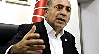 Gürsel Tekin'in CHP İstanbul İl Başkanlığı görevi sona erdi