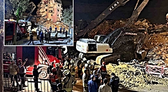 Küçükçekmece'de bina çöktü! Yoldan geçen 2 kişi yaralandı