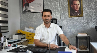 Bornova'da muhtarlıkta panik anları! Soluk borusuna şeker kaçan 2,5 yaşındaki kızı muhtar kurtardı