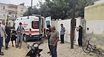 Dilencilik bahanesiyle eve girdiler! Kadını bıçaklayıp 18 altını aldılar