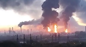 Ukrayna, Rusya’nın başkenti Moskova’daki petrol rafinerisini vurdu