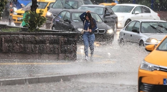 Meteoroloji'den iki ilde kuvvetli yağış uyarısı! Sel, heyelan ve yıldırım