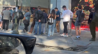 iPhone almaya gidenler kasada şaşkına döndü! Ticaret Bakanlığı harekete geçti