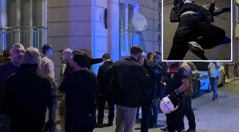 Bursa Osmangazi'de silahlı kavgada 3 kişi yaralandı, şüpheli kendi bacağını vurdu