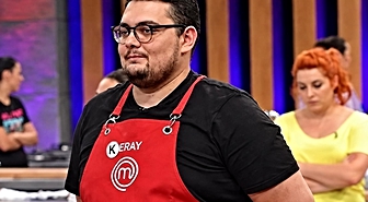 MasterChef Eray siyasete girdi! İşte rozetini taktığı parti