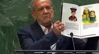 İran Cumhurbaşkanı Pezeşkiyan BM kürsüsünden fotoğraflarla seslendi: Göz mü yumacaksınız?