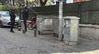 Okulun yanındaki çöpte peş peşe patlama! Nedeni özel okulun laboratuvar kimyasalları çıktı