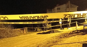 Isparta'da kadın cinayeti! Tartıştığı eşi baba evine giderken sokakta önünü kesip pompalı tüfekle vurdu
