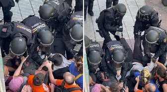 İspanya'da 87 yaşındaki kadının evinden tahliyesi sokakları karıştırdı: Polis göstericilere müdahale etti