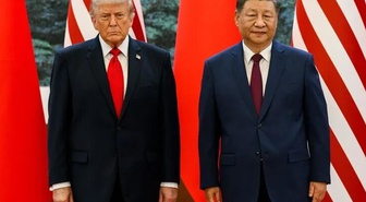 Tarihi ziyaret sürprizle başladı: Trump Şi’ye havalimanında karşıladı