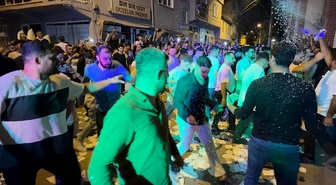 Bursa'da 20 yıllık mahalle geleneği: 'Salla Dansı' milyonlarca kişiye ulaştı
