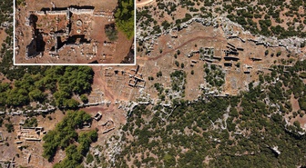 Antalya Kepez'de 2 bin yıllık Lyrboton Kome'de kadınlar zeytinyağı üretiminde etkindi