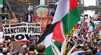 New York'ta Netanyahu protestosu! Binlerce kişi BM'ye yürüdü